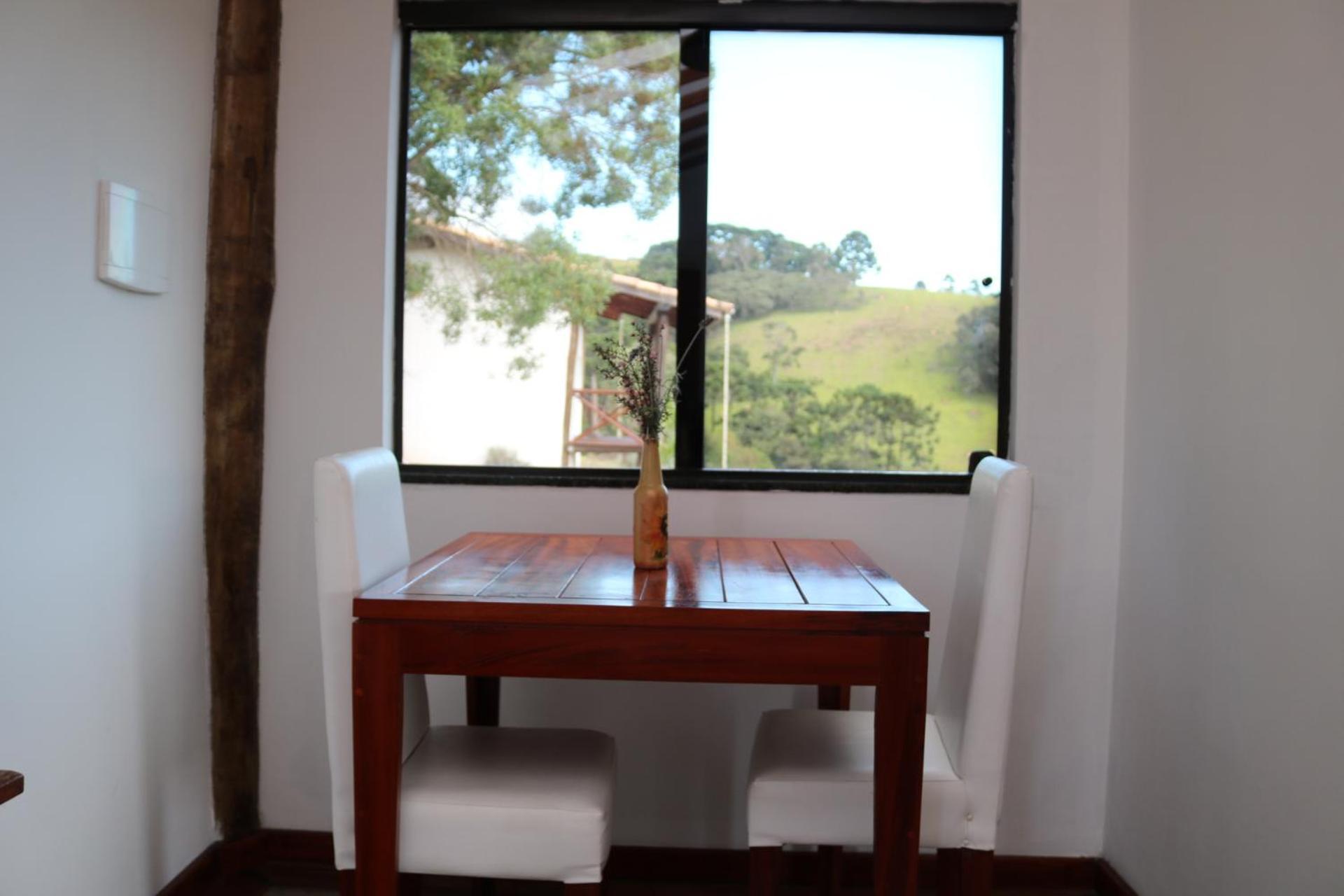 Bed and Breakfast Estalagem Sensacoes Cunha Habitación foto